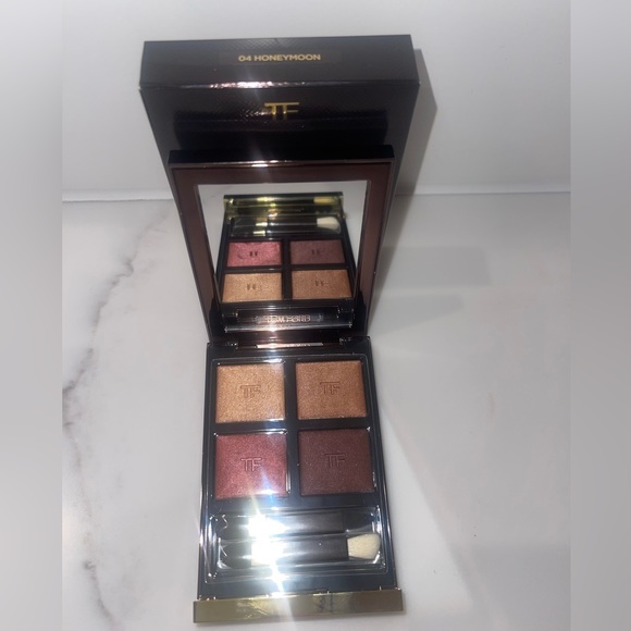Tom Ford eye color quad in 04 Honeymoon - Picture 5 of 10